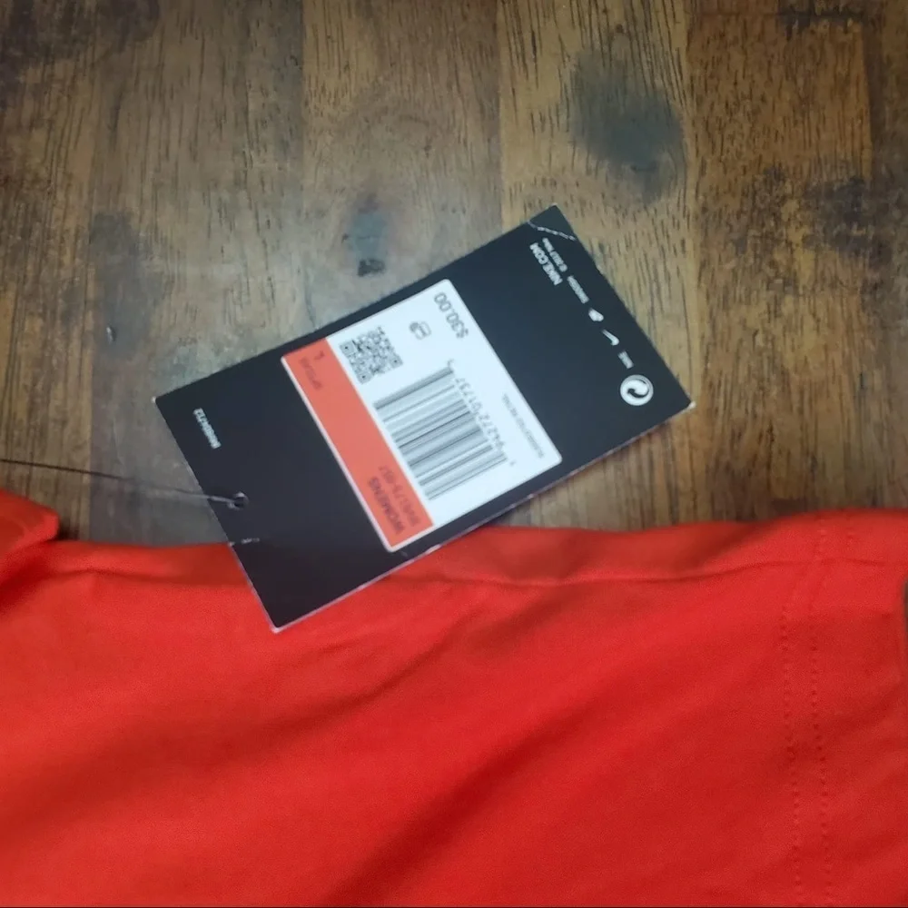 Sz Large Nike tee red